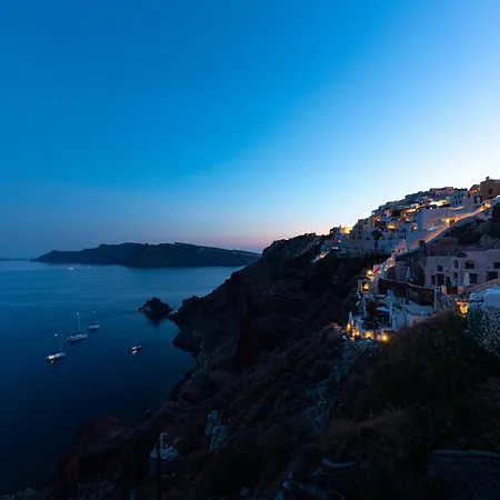 White Cave By Caldera Villa Oia (Santorini)